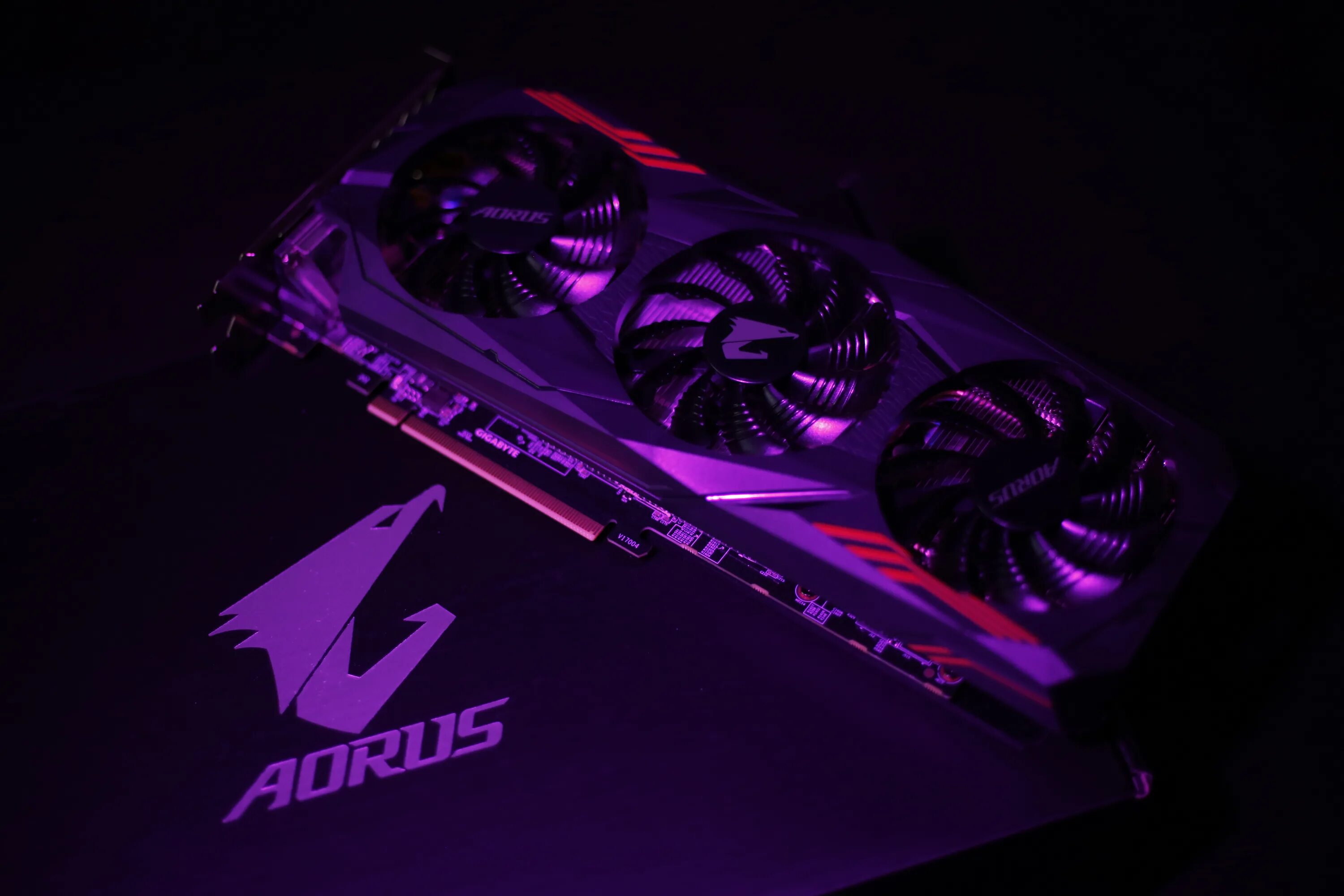 Светящиеся видеокарты. GTX 1060 AORUS. GTX 1060 6gb AORUS. Видеокарта GTX 1060 AORUS 6gb. GTX 1060 AORUS extreme.