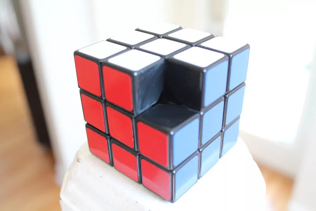 Кубик рубик из бумаги. Кубик рубик из картона. Зеркальный кубик Рубика. Кубик ромбик из бумаги.