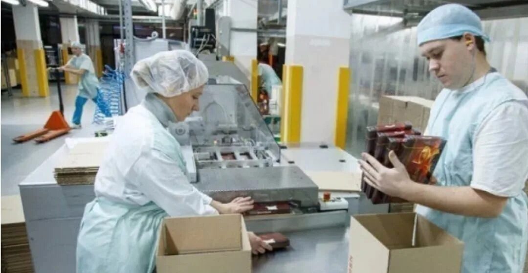 Фасовка и упаковка готовой продукции. Молоко барнаульский молочный комбинат. Андрей лазарев алтайтара. Разнорабочий типография. Барнаул работа упаковщика.