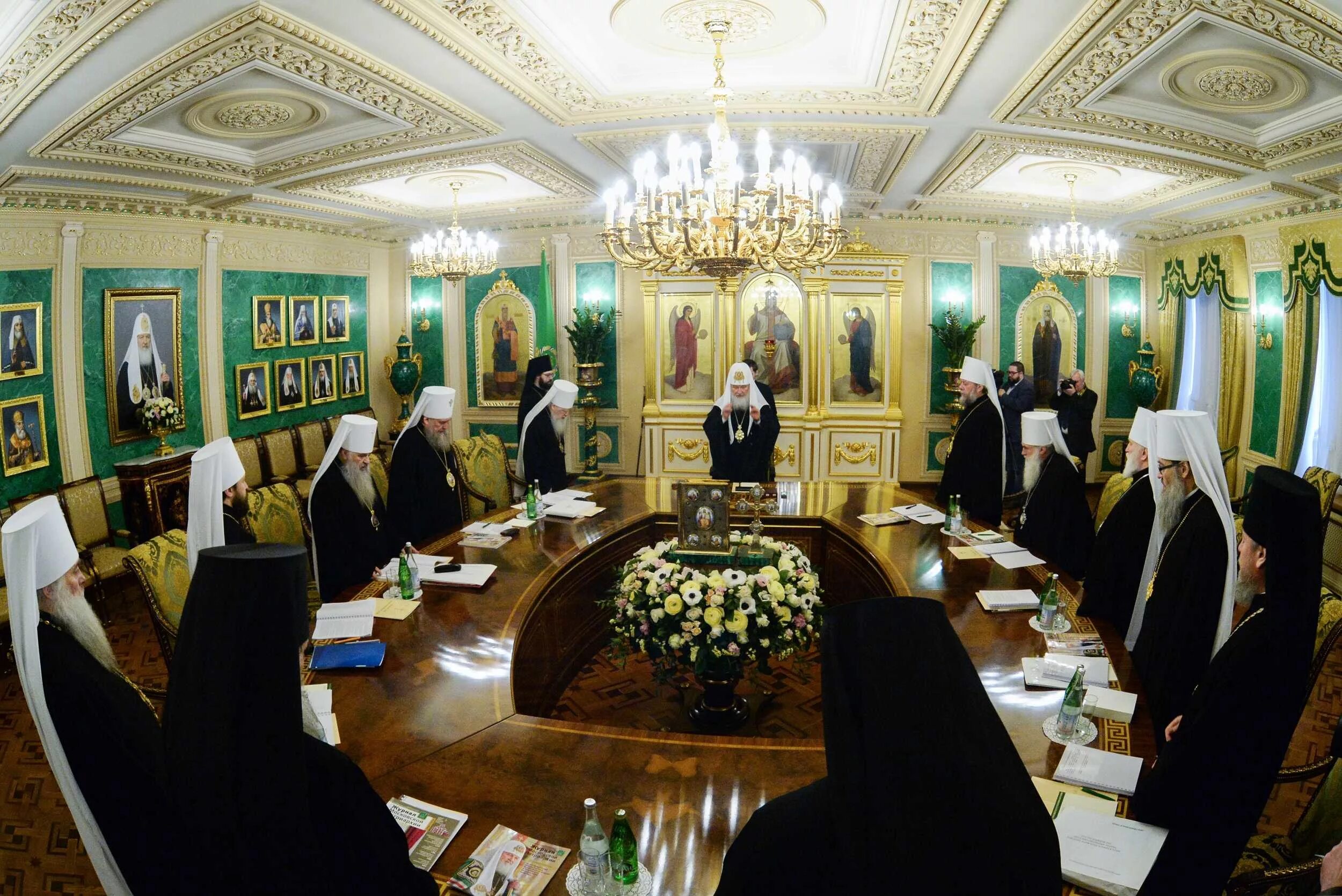 Тайный синод. Священный синод русской православной церкви. священного синода русской православной церкви епископат. святейший синод рпц. заседание священного синода от 26 декабря 2013 года.