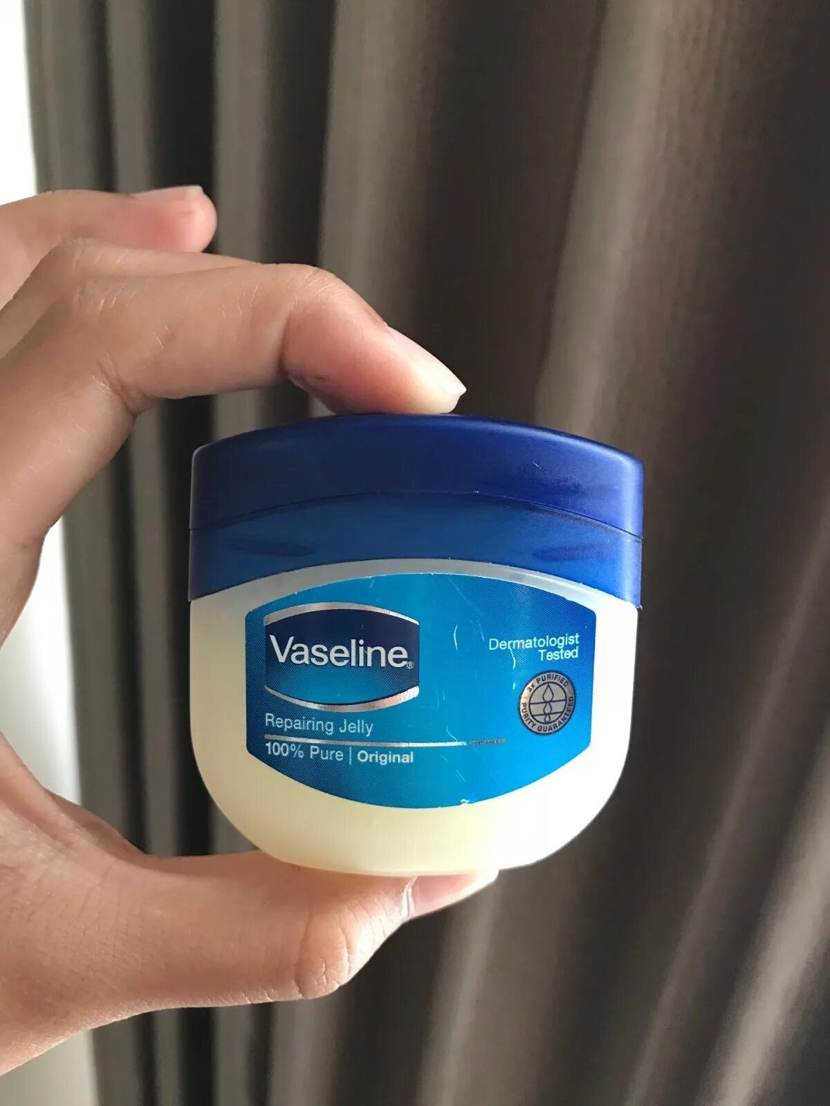 Можно ли использовать вазелин. Vaseline отбеливатель. вазелин. маска vaseline. израильский вазелин.