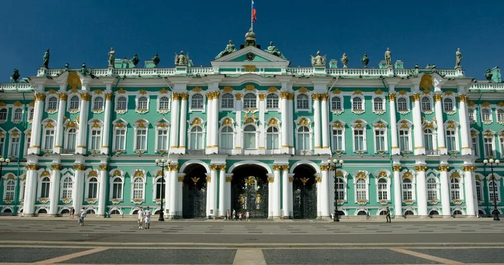 В каком городе находится эрмитаж. Зимний дворец. картинки зимний дворец в санкт-петербурге. эрмитаж картинки. эрмитаж в каком стиле.