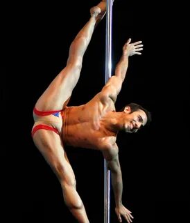 Contorsionismo en el certamen Miss Pole Dance de Argentina