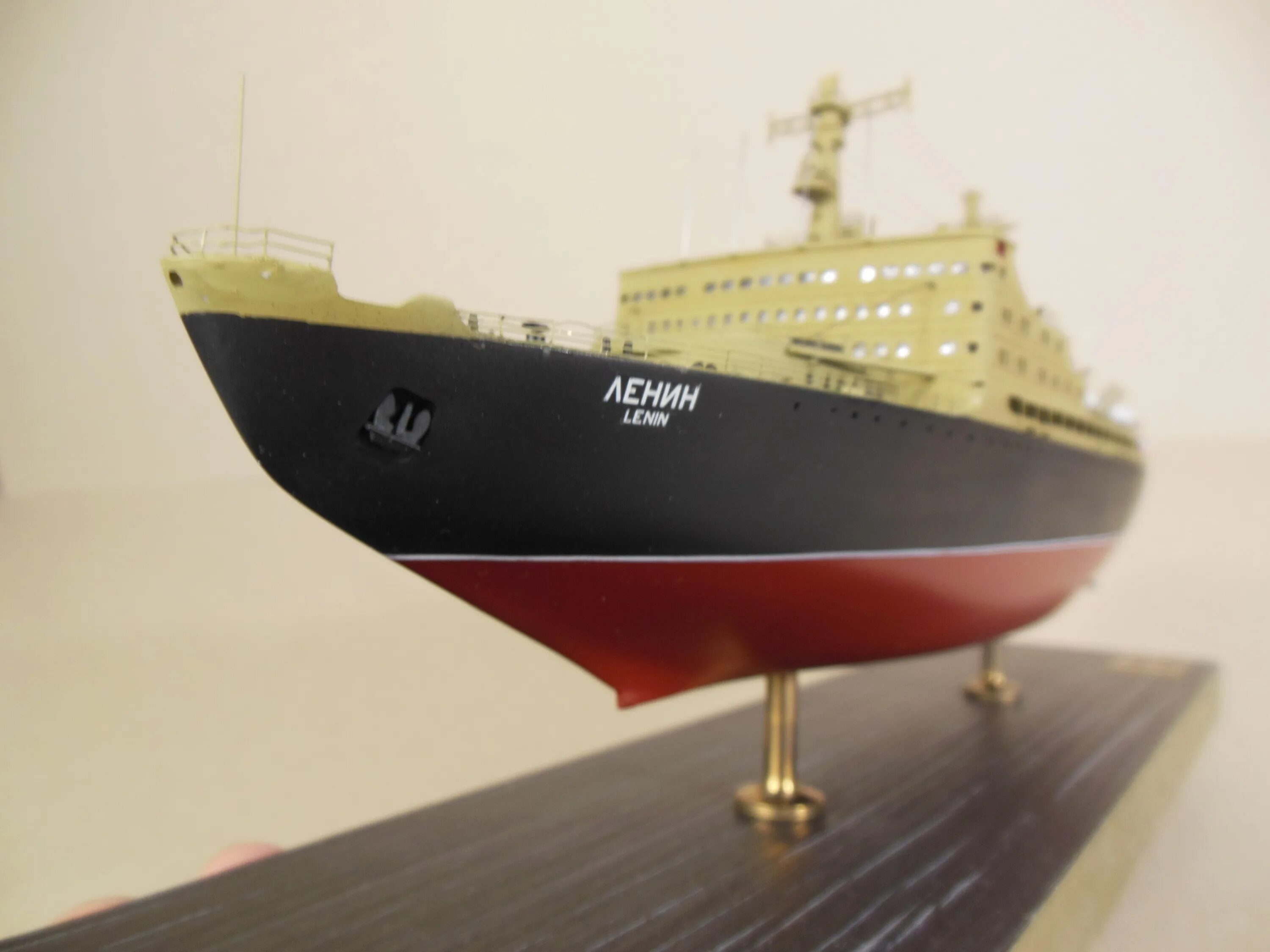 Ледокол ленин модель. Атомный ледокол ленин модель. Ледокол ленин модель. Макет ледокола ленин. Макет ледокола ленин.