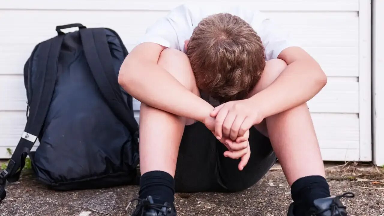 Надругался над мальчиком. Надругался над мальчиком. Пацаны в бане. Износиловать мальчика. Насилие по принуждению.