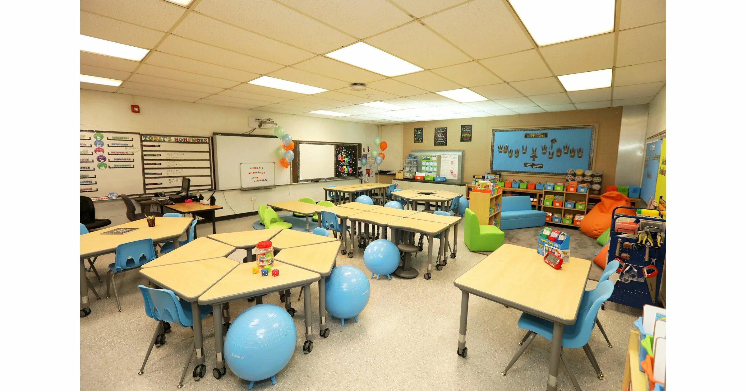 Classroom картинка. Фон классный урок png. Современные классы в школе. Английский язык 4 класс my school. Классная комната.