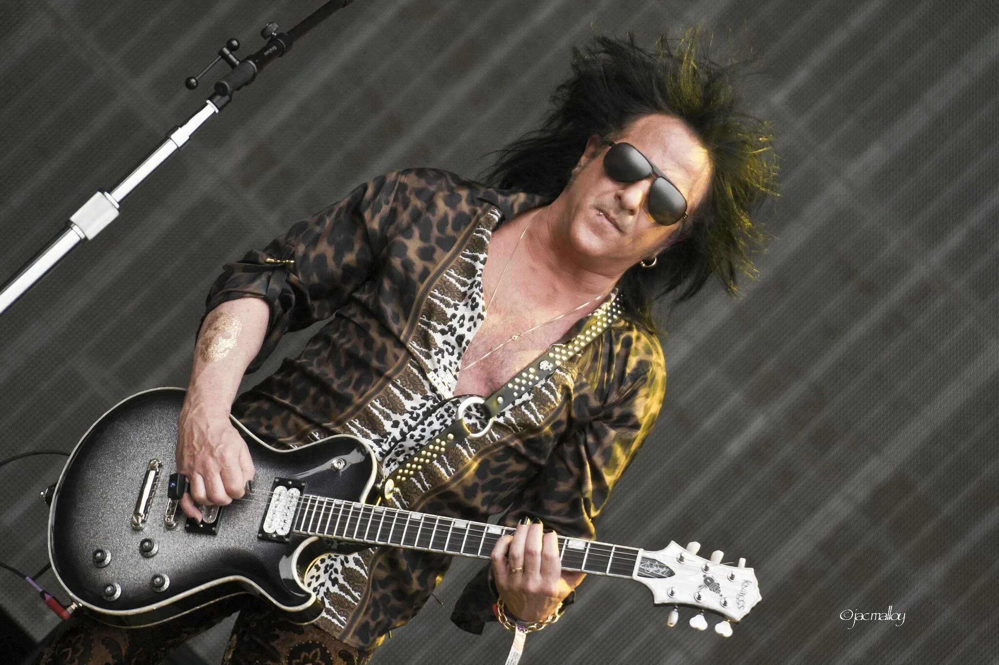 Steve stevens. Стив стивенс. стив стивенс гитарист. steve lukather молодой. стив стивенс и билли айдол.