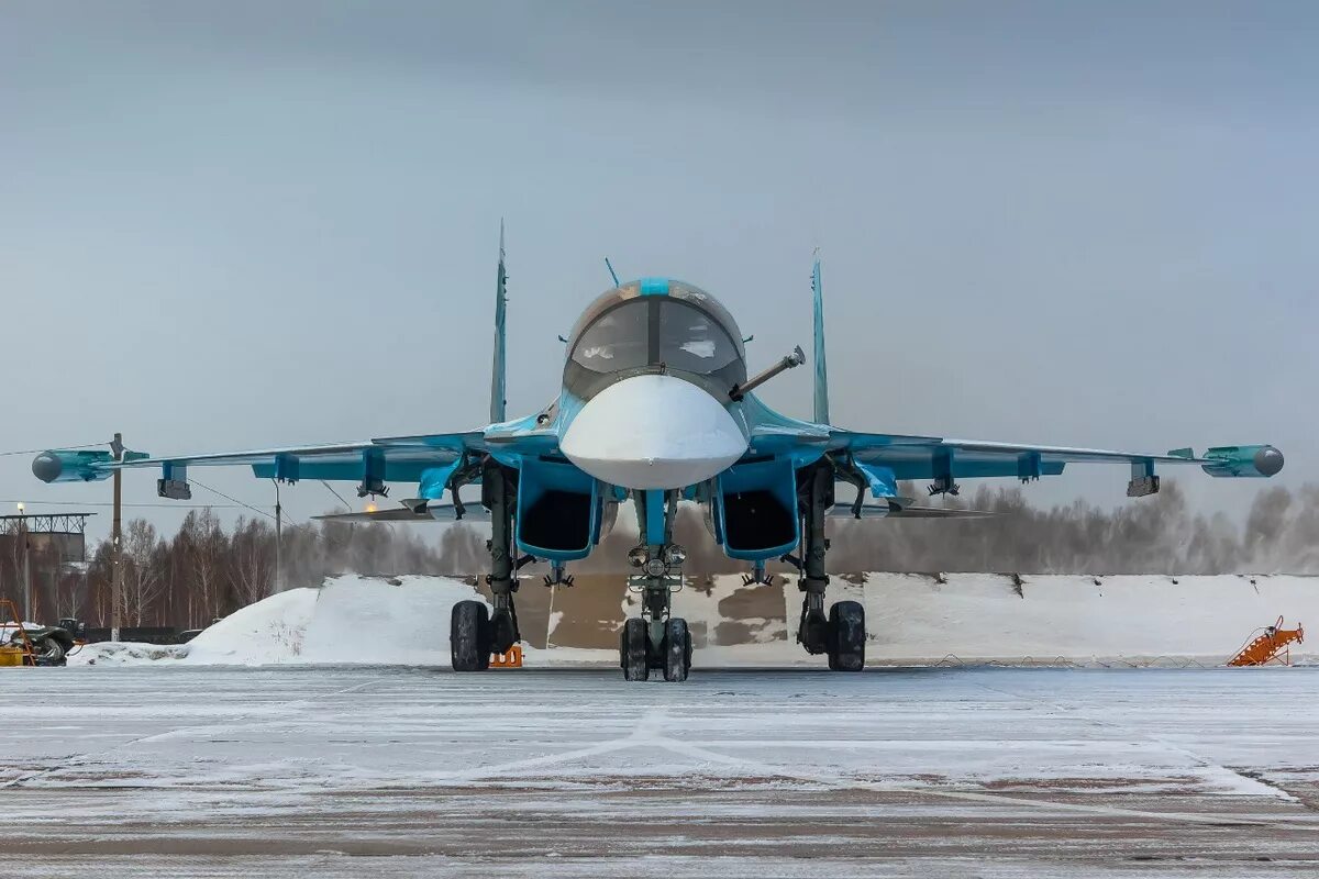 Сколько в рф су 34. Су 34. Су-34 бомбардировщик. Су 34 ВМФ. Стабилизатор Су-34.