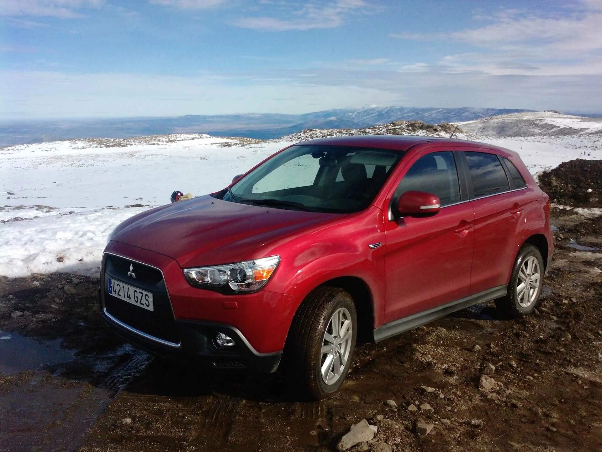 Мицубиси минусы. Мицубиси АСХ. Mitsubishi ASX 2023. Мицубиси ASX 1.8 2010. Митсубиси АСХ коричневый.