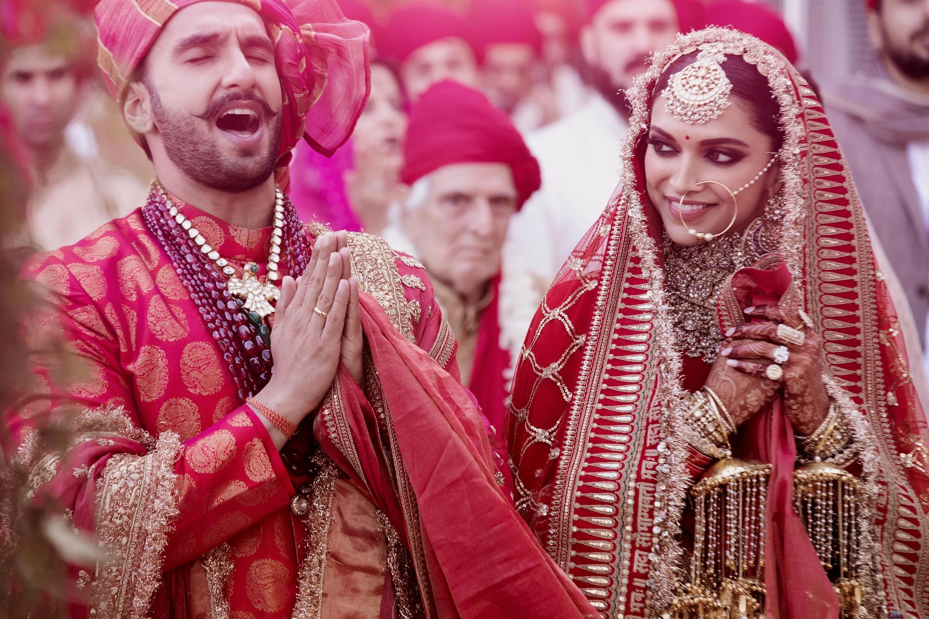 Свадьба в индии 2025 самая. Deepika padukone ranveer singh. ранвир сингх и дипика падуконе 2025. дипика падуконе свадьба в индии. ранвир сингх и дипика падуконе свадьба.