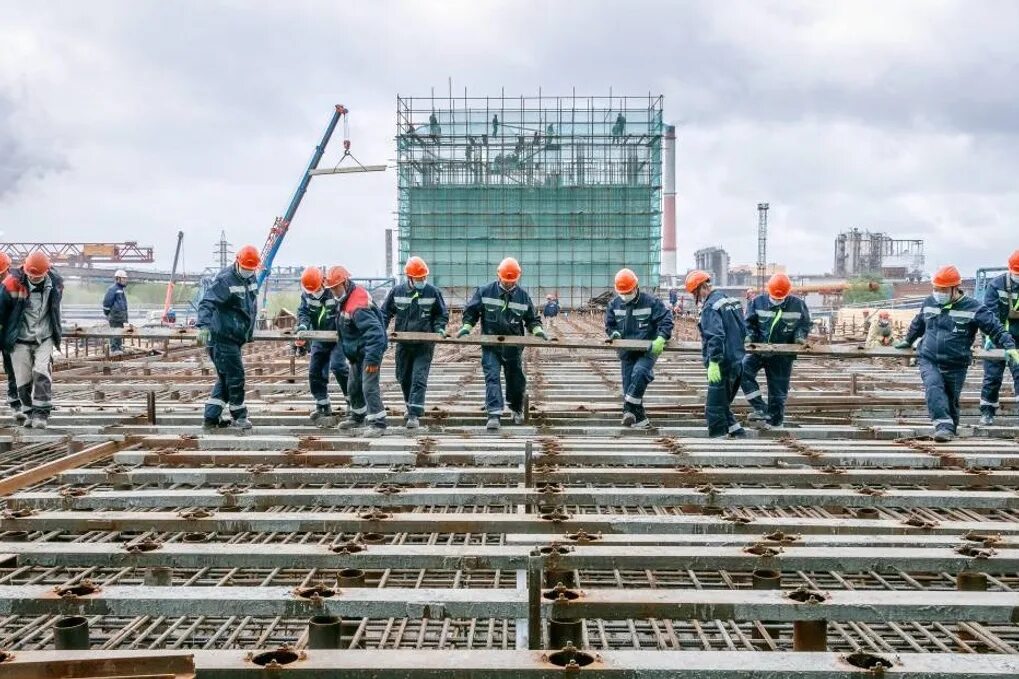 Стройка в России. Строители. Глобальное строительство. Праздник на стройке.