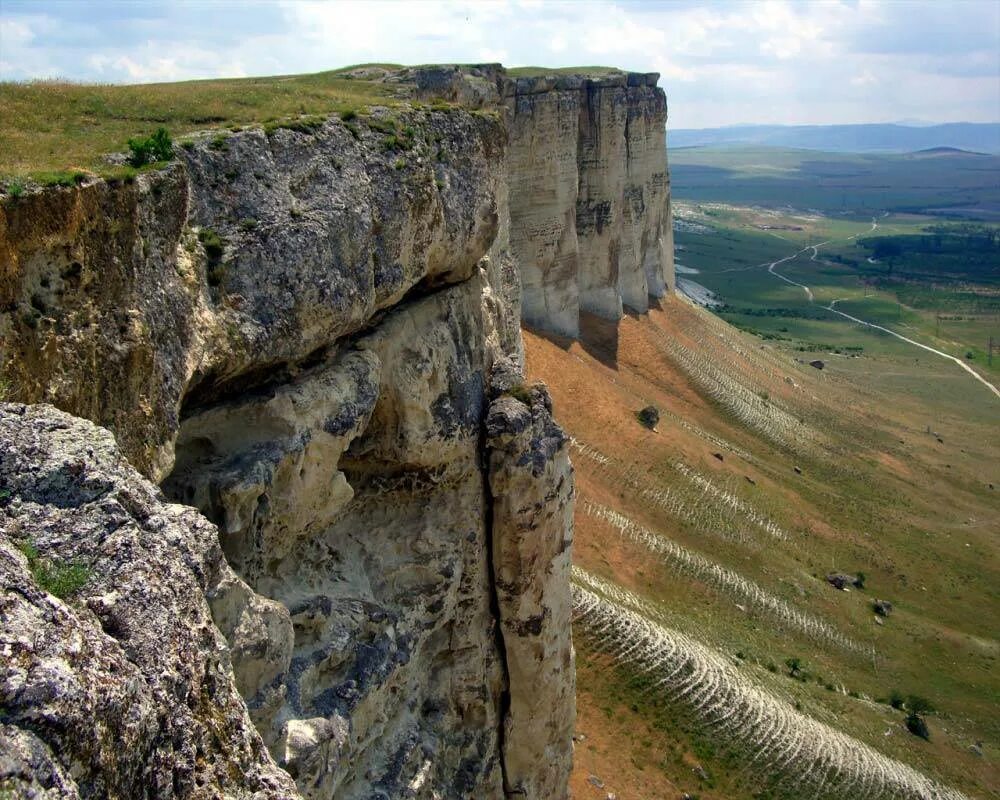 Белая скала АК-Кая. Белогорск скала АК-Кая. Белая скала Белогорск Крым. Гора АК Кая Крым.