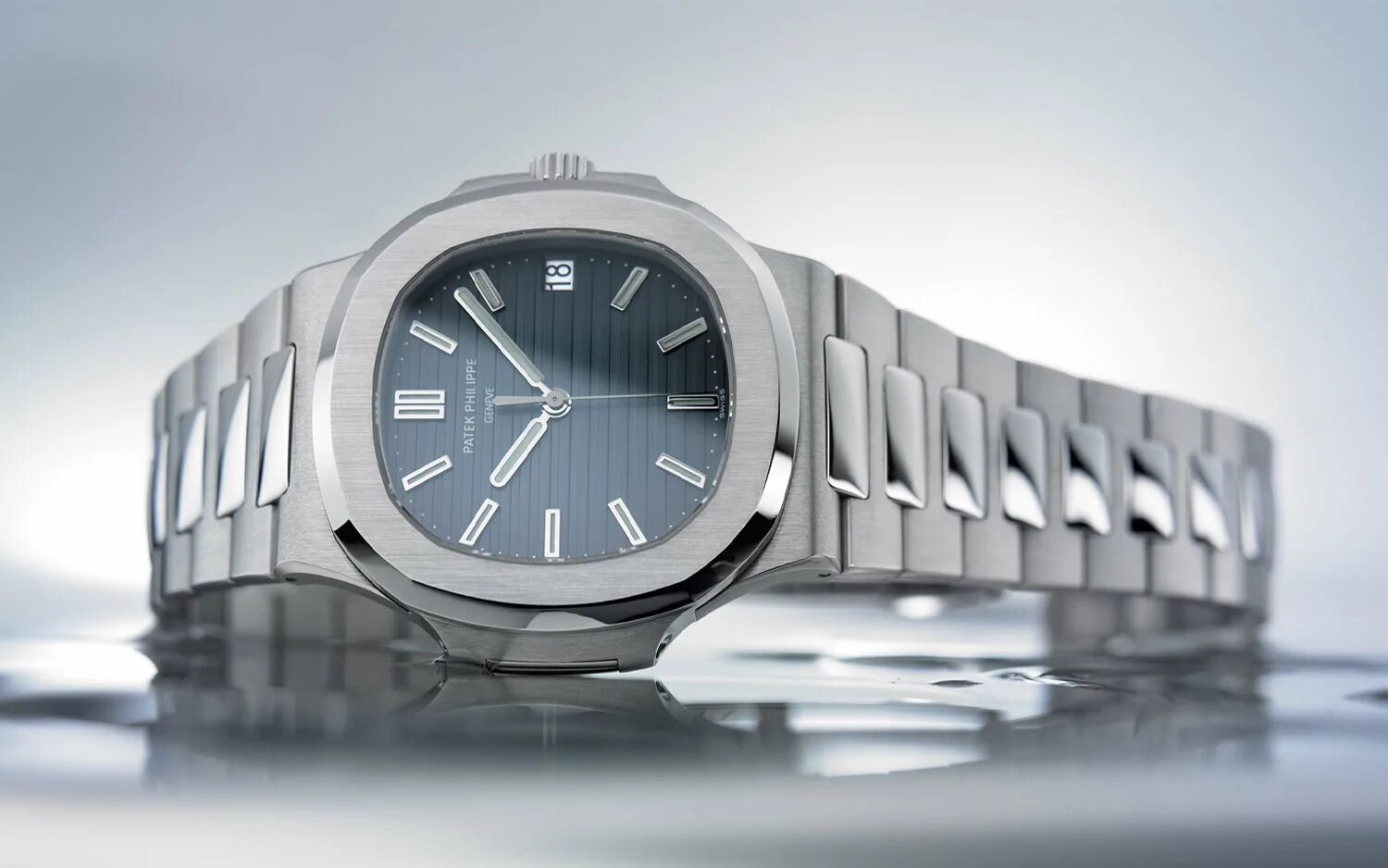 Часы patek philippe nautilus. Patek philippe nautilus. patek philippe 5711/1a-010. patek 5711.