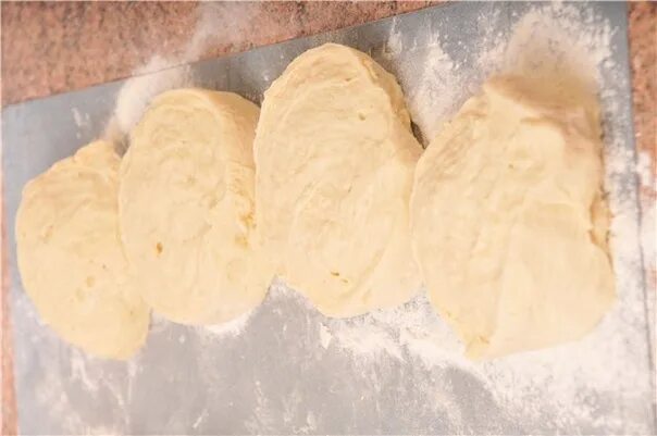 Кабардинский хлеб. Слоёный хлеб кабардинский. Кабардинский сладкий хлеб. Сладкий слоеный хлеб по кабардински. Слоёный хлеб кабардинский сладкий рецепт.