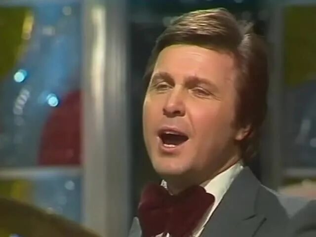 лев лещенко катюша. родительский дом лев лещенко. лев лещенко лучшее. лев лещенко поет. лев лещенко 2022.