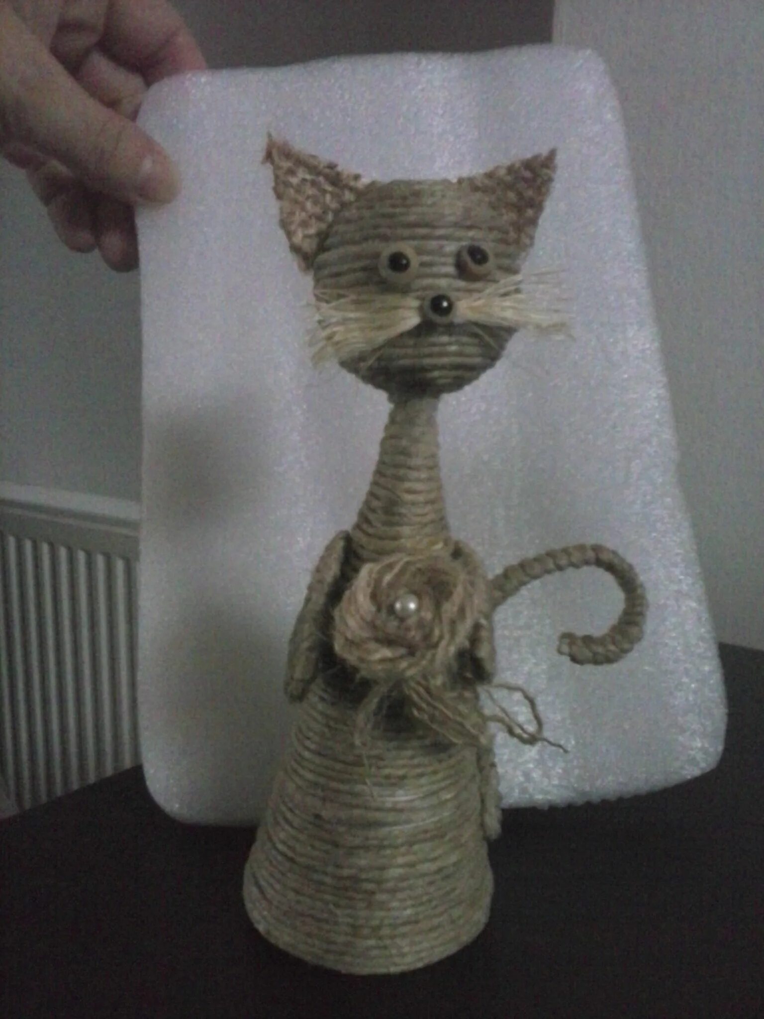 игрушки из джута. поделки из бечевки своими руками. сувениры из шпагата. поделка кот. кошки из джута и кофейных.