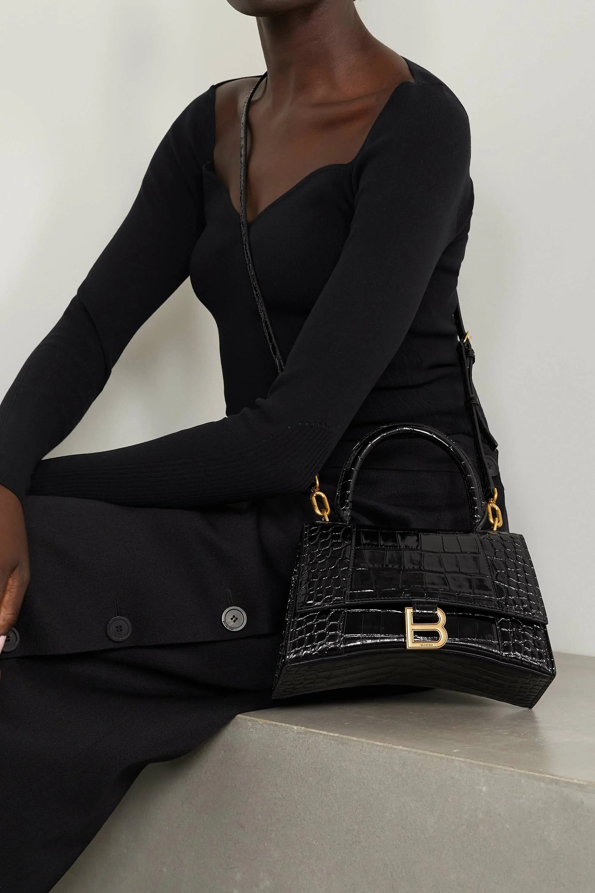 Balenciaga сумка hourglass xs. Balenciaga hourglass s. Сумка баленсиага хоургласс. Сумка hourglass xs баленсиага. Баленсиага сумка хургласс.