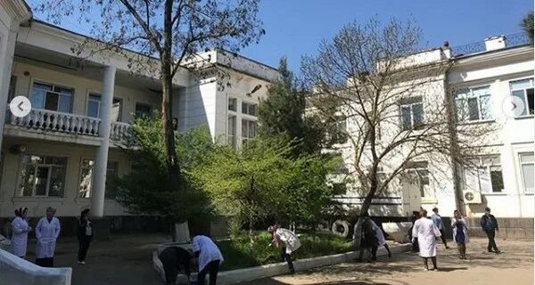 Родильный дом каспийск. Глава цгб каспийск. Городская больница в каспийске. Городская больница каспийск. Каспийская цгб.