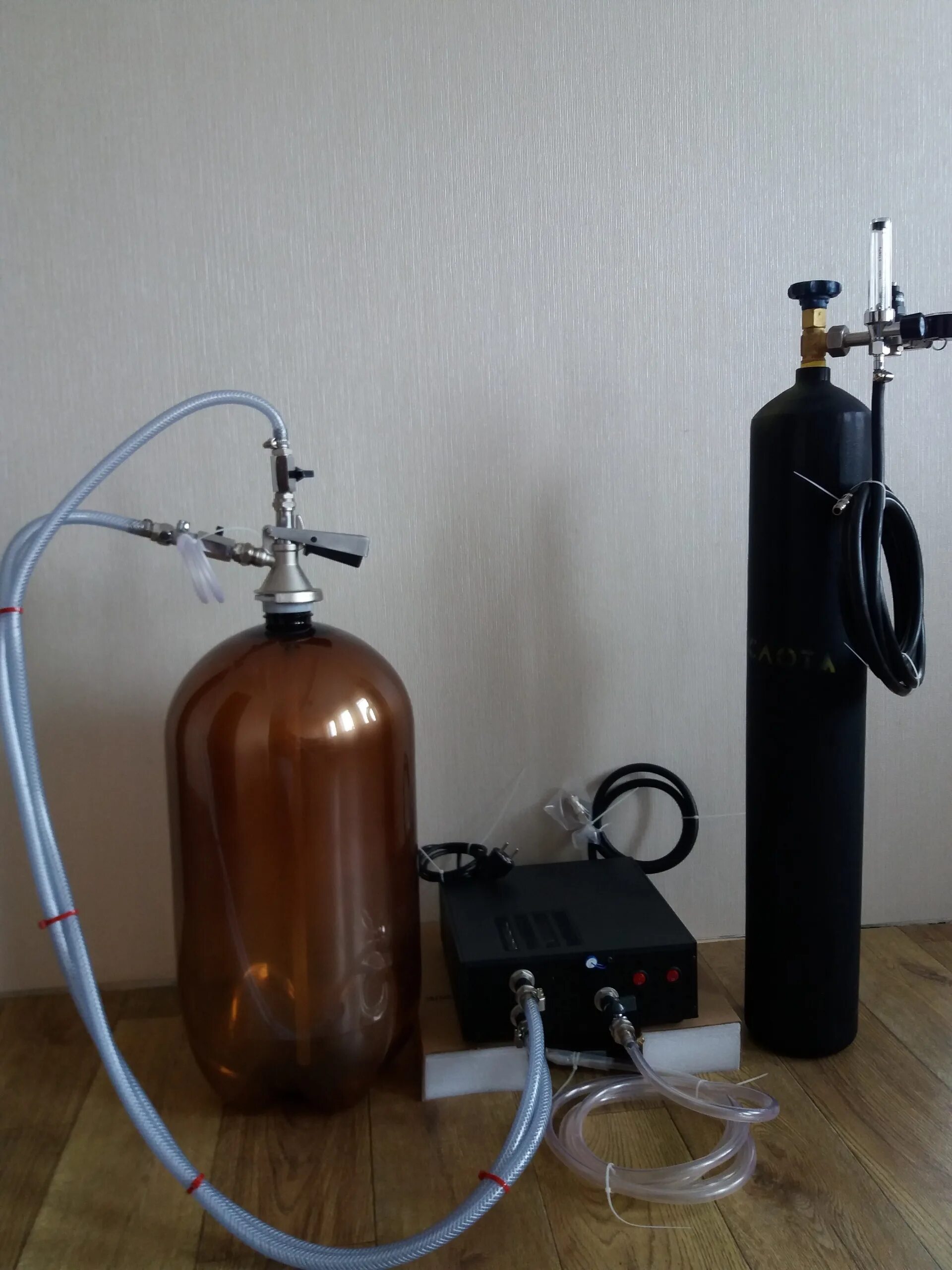 Газируют кегу. Газируют кегу. Кега 50л. Газируют кегу. Газируют кегу.