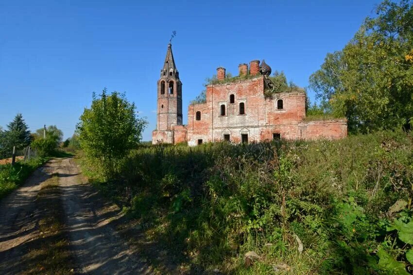 Церковь троицы живоначальной ярославль аристово. Деревня аристово калужская область. Аристово ярославль. Аристово ярославский. Деревня аристово калужская область.