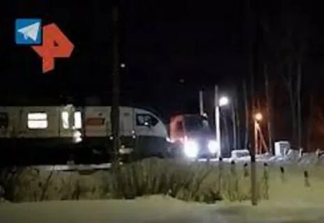 Машинист остановил поезд