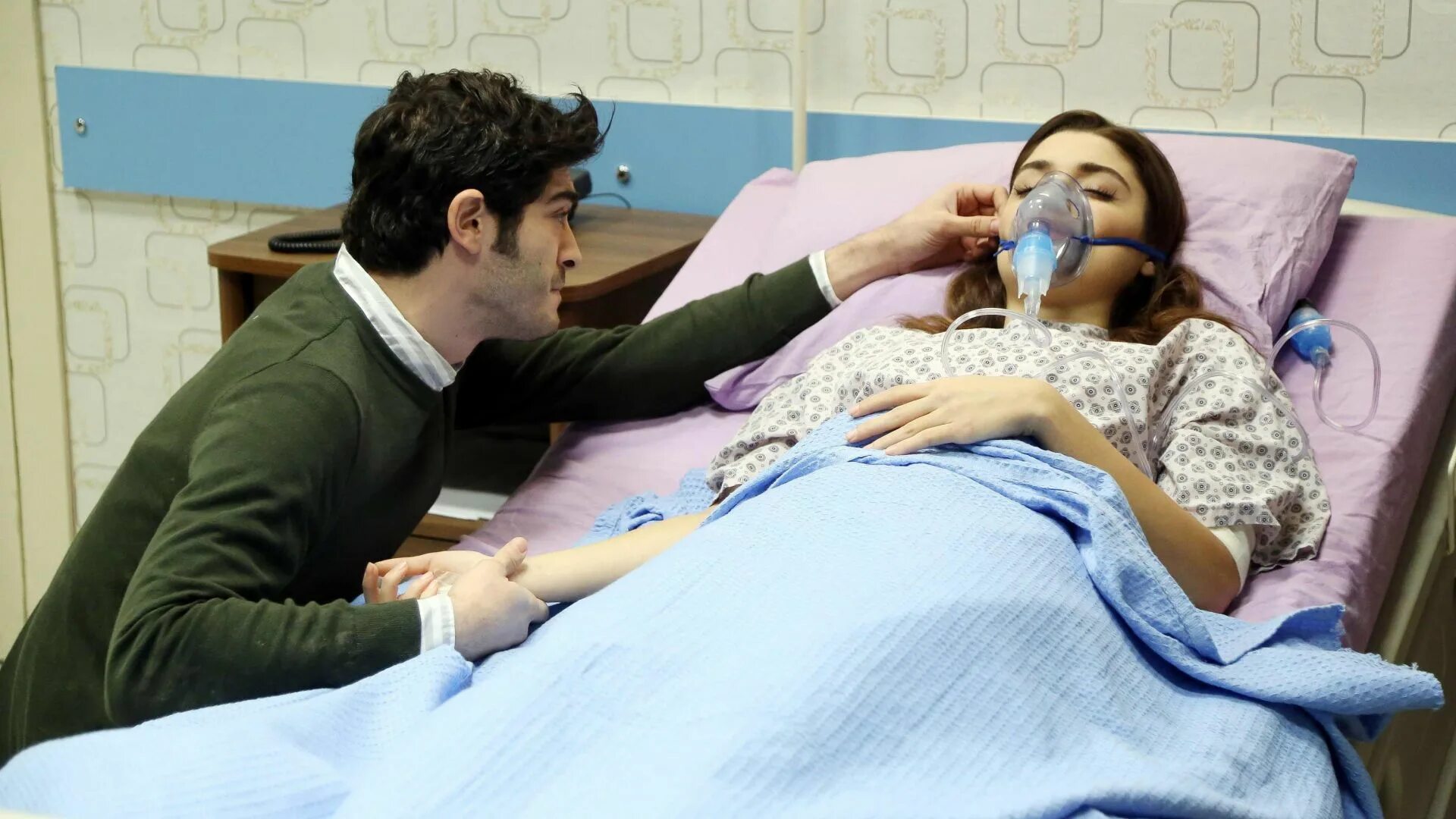 турецкий сериал мурат и зайат. любовь не понимает слов 1 серия. любовь не понимает слов турецкий сериал. турецкий сериал хайат и мурат. хаят и волкан турецкий сериал.