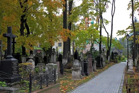 Кладбище находится