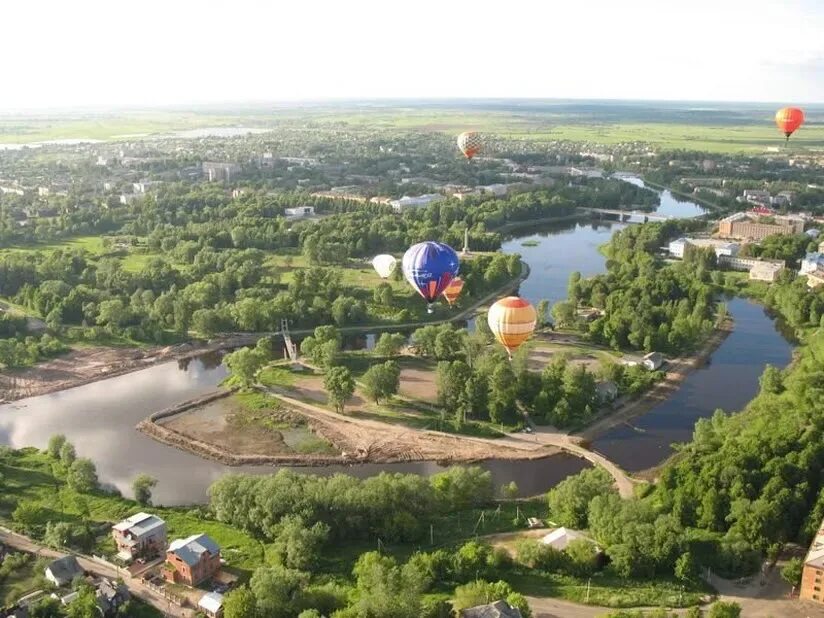 Где в городе великие луки можно. Остров дятлинка великие луки. великие луки река. остров дятлинка великие луки фото.