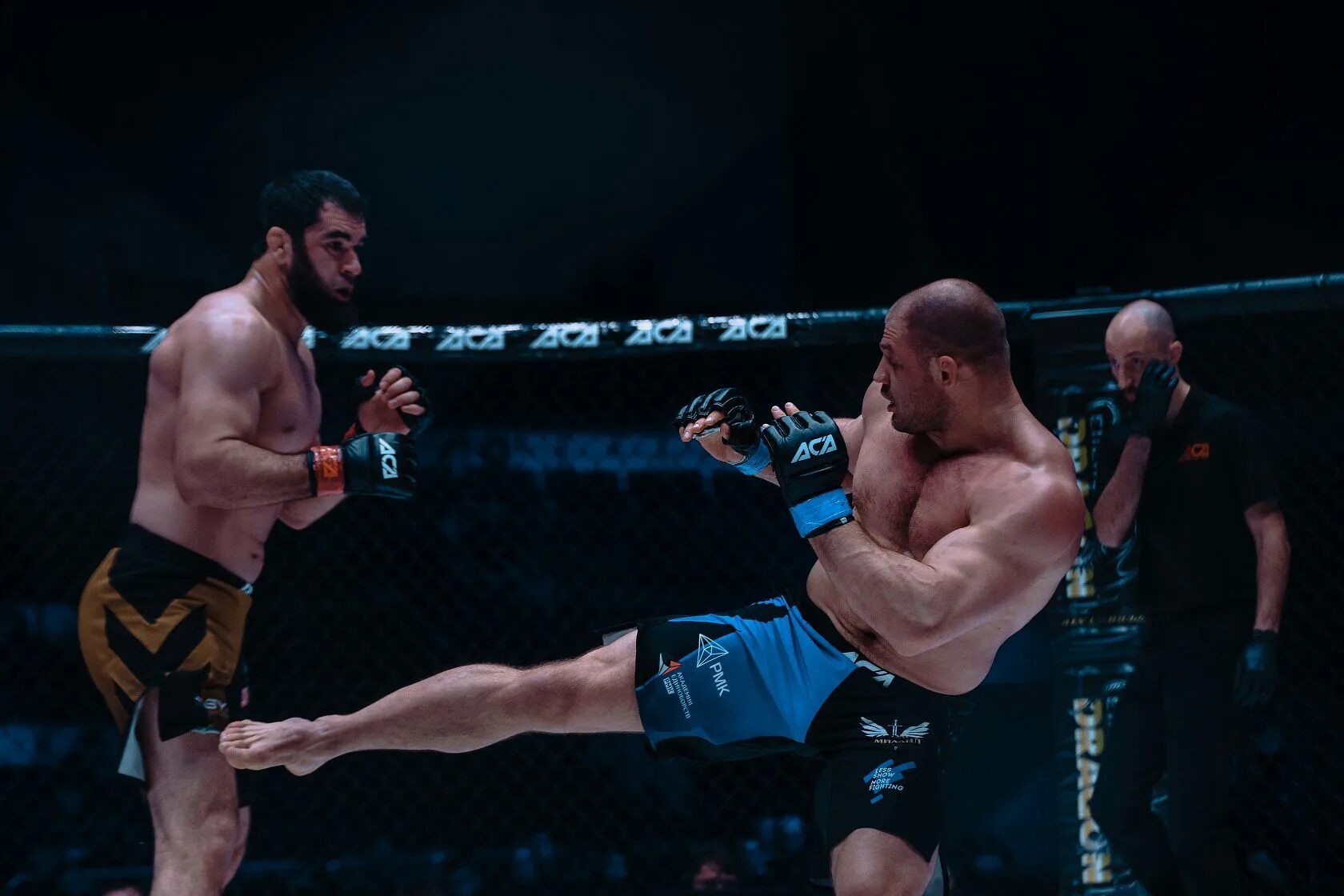 Штырков боец мма. Штырков насрудинов. Алджамейн стерлинг петр ян. Иван штырков последний бой. Штырков исмаилов.