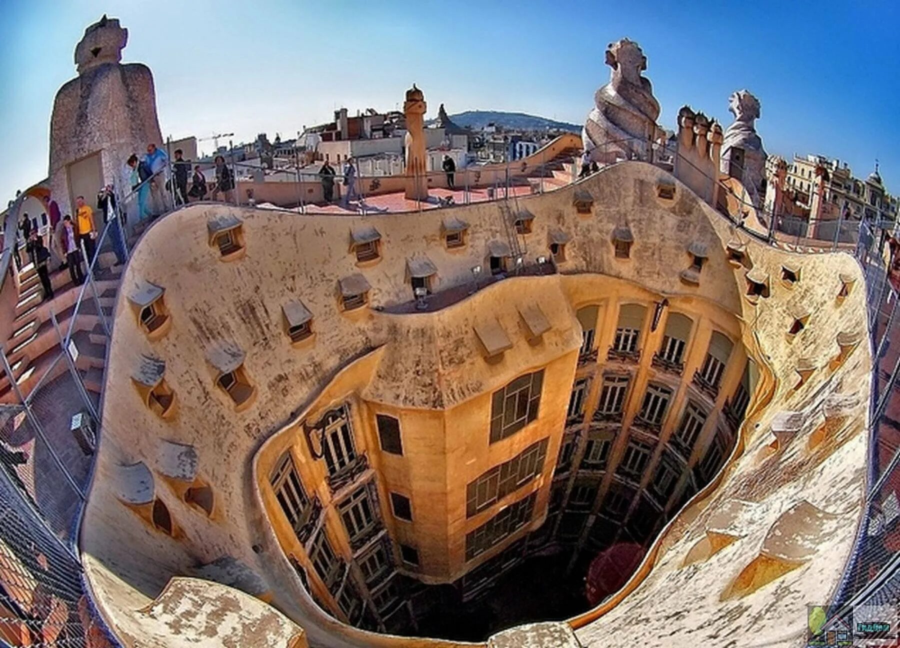 Антонио Гауди, casa Mila (Барселона, Испания). Испания архитектура Антонио Гауди. 7 необычных городов