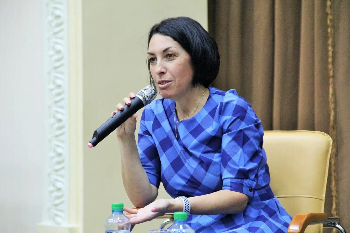 Савинова оренбург министр здравоохранения. Оренбургская область министр здравоохранения савинова. Савинова оренбург. Савинова оренбург министр здравоохранения. Савинова оренбург министр здравоохранения.
