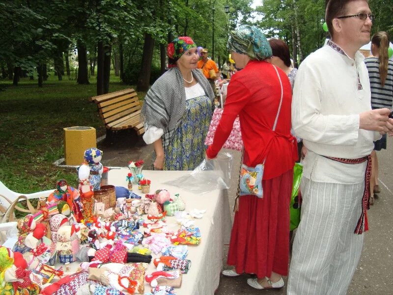 Свистопляска праздник. Вятская свистунья праздник. праздник свистунья в дымково. вятские народные праздники свистунья. кировская область вятская свистунья.
