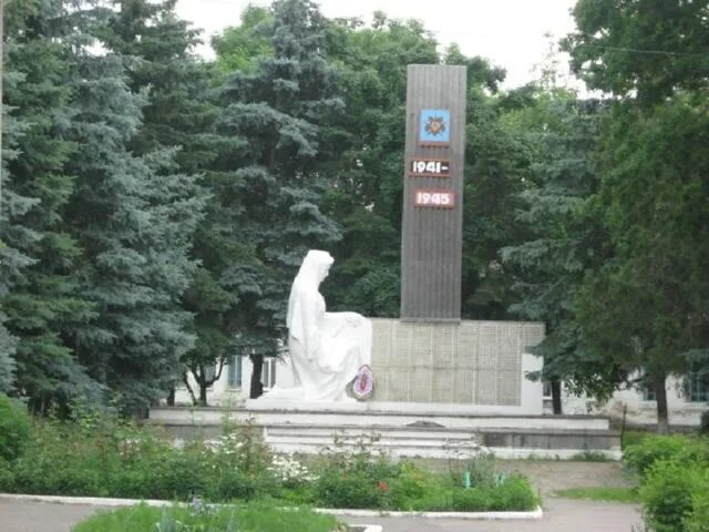 Город новопавловск улица кирова 5. Универмаг новопавловск. Станица новопавловская ставропольский край. Георгиевск дорога. Новопавловск георгиевский.