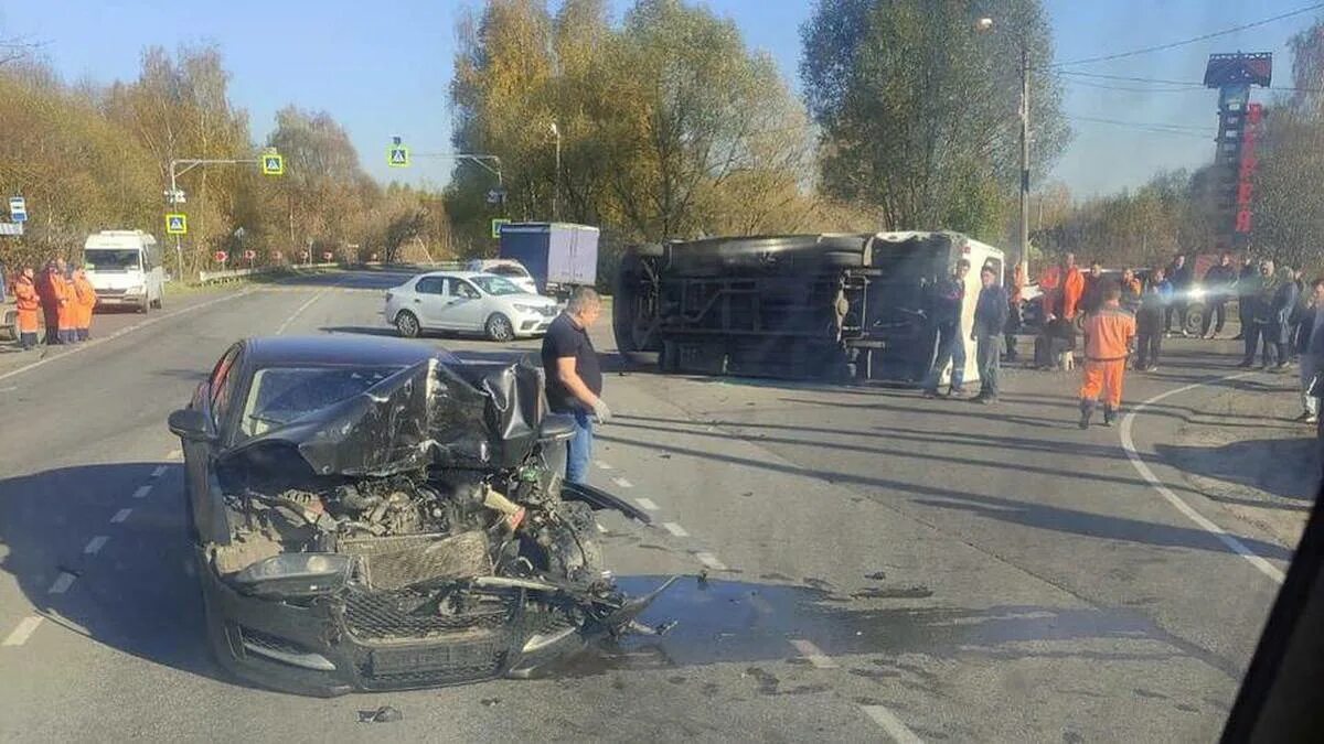 Новости орехово зуево свежие происшествия. Авария в Подмосковье легковушка 13.10 2022. Крупное ДТП В Подмосковье.