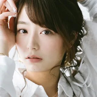 宇 垣 美 里 さ ん が KATE の プ チ プ ラ コ ス メ で ハ ロ ウ ィ ン 仕 様 に. コ ス プ