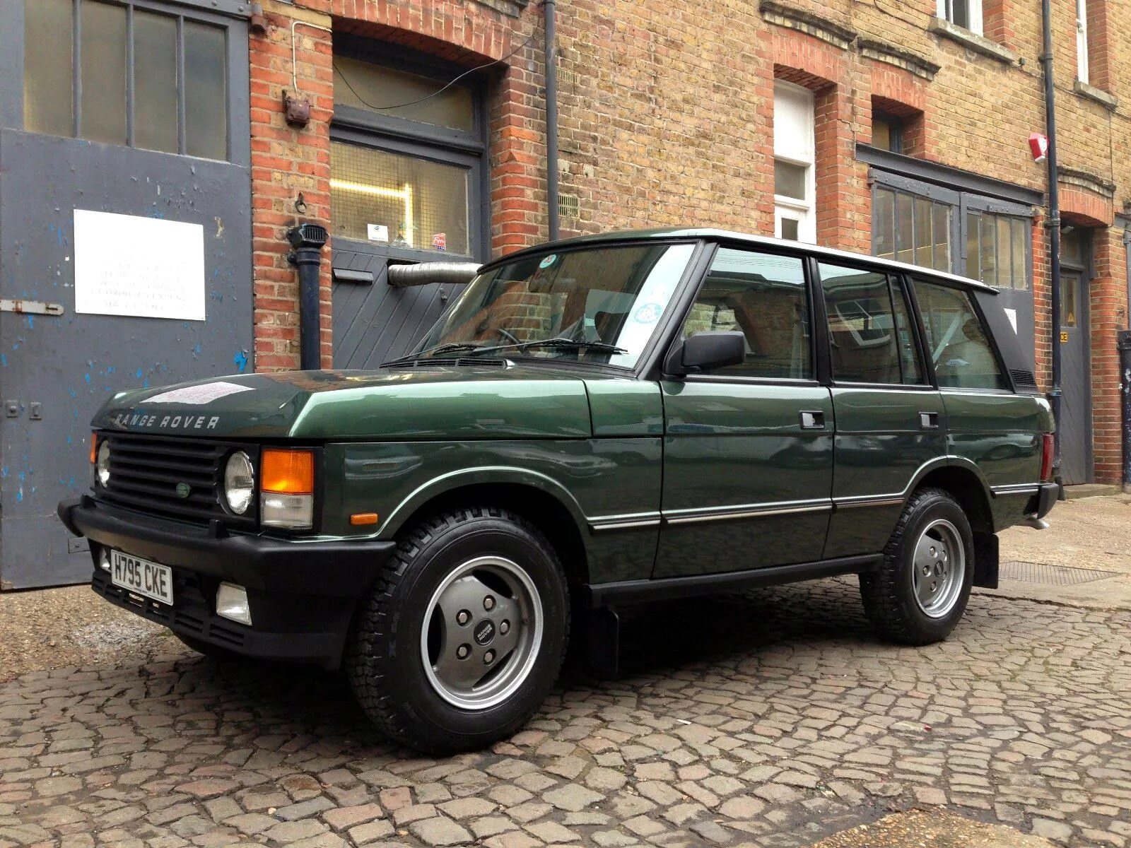 Old range. Range rover 1. рендж ровер 1990. range rover 1990. ленд ровер рендж ровер 1990.