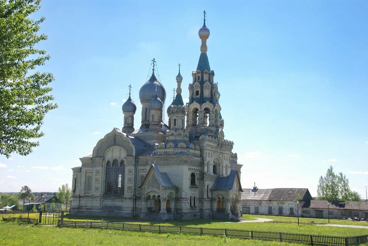 храм троицы живоначальной в электроуглях. кукобой вологодская область. церковь спаса нерукотворного образа в клязьме. храм троицы живоначальной, г. храм святого игоря черниговского, переделкино, москва.