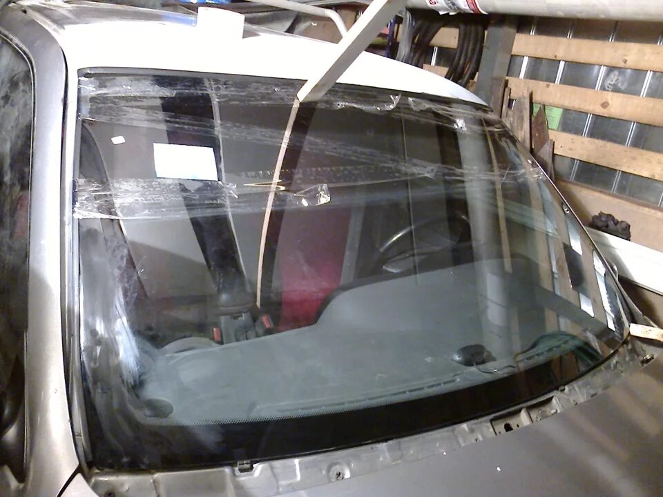 Замена лобового стекла кия. Киа сид 2 лобовое. Kia rio стекло лобовое. Стекло киа сид 2013. Молдинг на лобовое стекло киа рио 3.