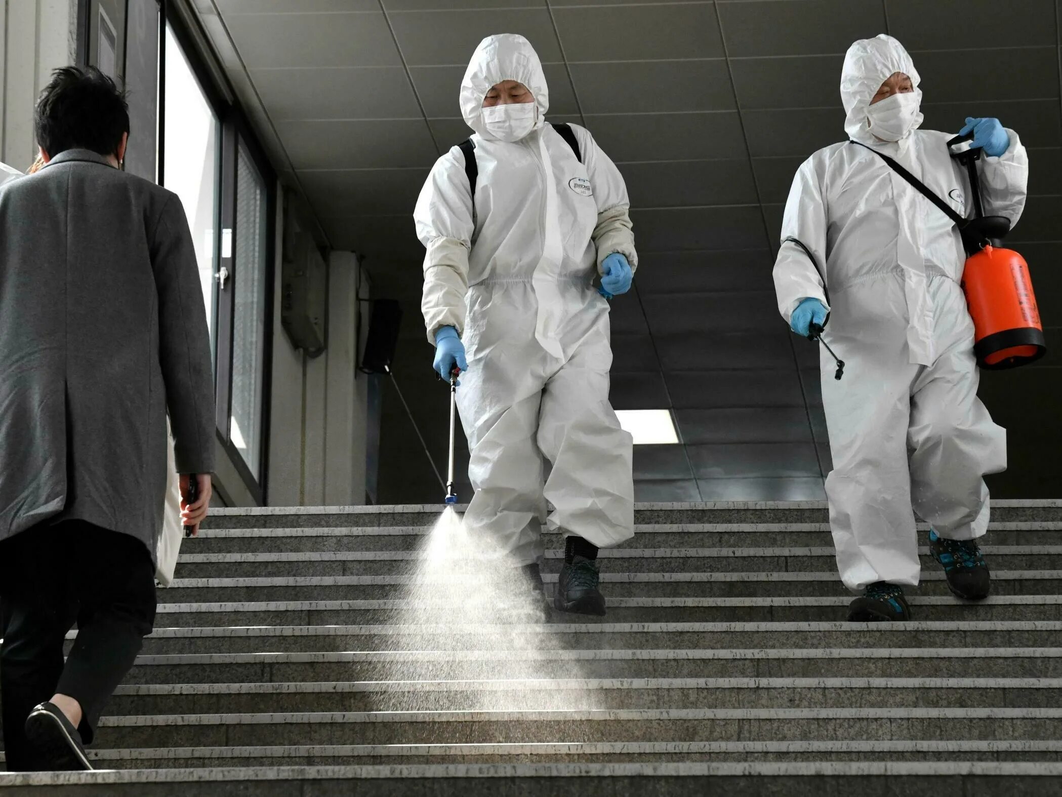 Последний пандемия. Covid 19 pandemic. &quot;covid-19: пандемия xxi века&quot; чжун наньшань.