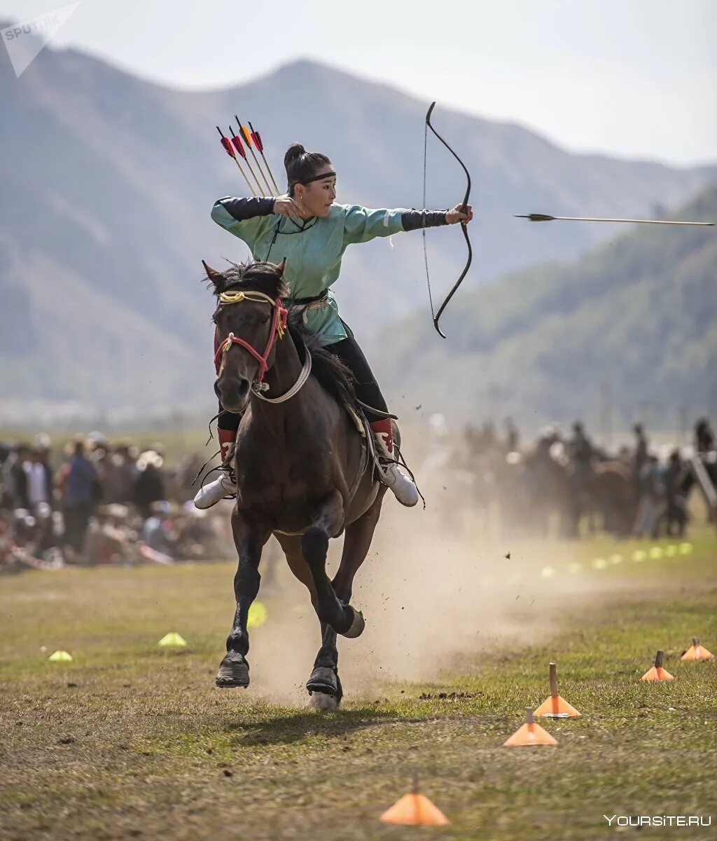 Шапка кочевника. Безумные скачки. Монгольский конный лучник. Кочевник гостиница улан-удэ. Кочевник.