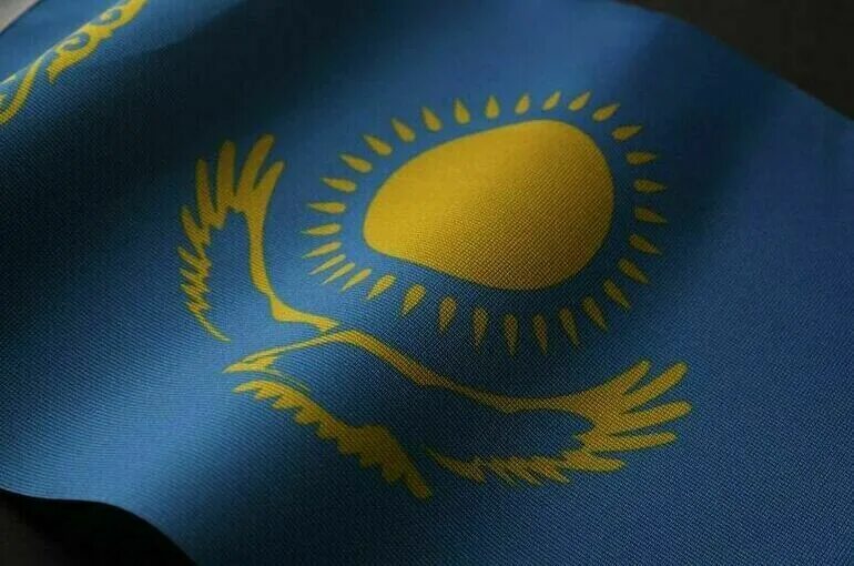 Два рк. Два рк. Сухопутные войска казахстана. Монета 20 тенге казахстан. Казахстан флаг плоский.