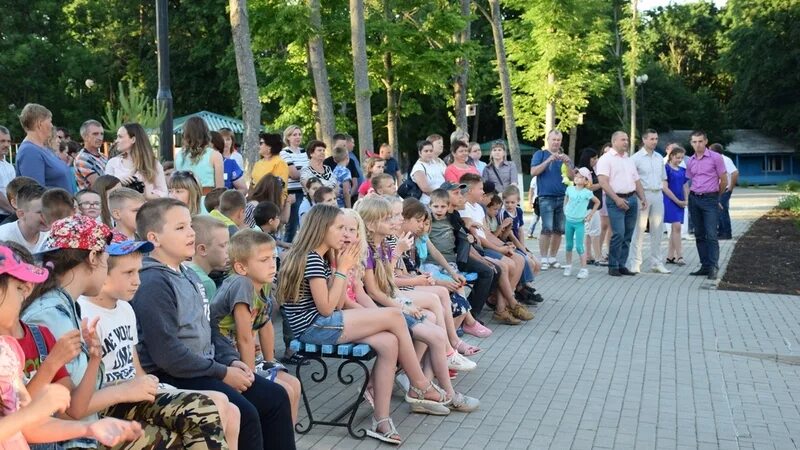 Лагерь 1 июня. Лагерь Чайка Красногвардейский район. Лагерь Чайка Белгородская область. Лагерь Чайка Белгородская область Красногвардейский район. Детский лагерь Чайка Красногвардейский район Белгородской области.