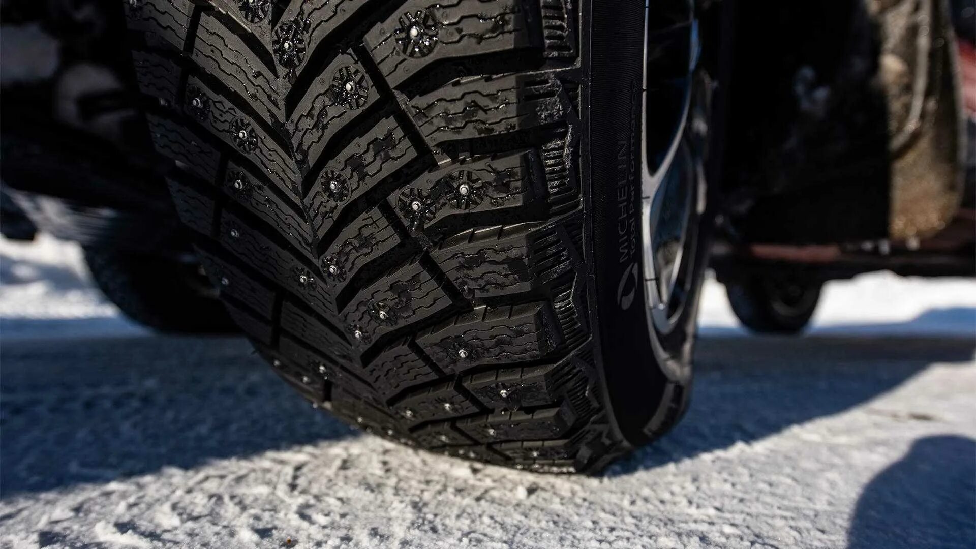 ULTRAGRIP Ice Arctic. Goodyear ULTRAGRIP 600. Шипованные шины Nordic. Резина по льду.