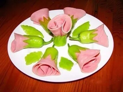 Закуска колбаса огурец