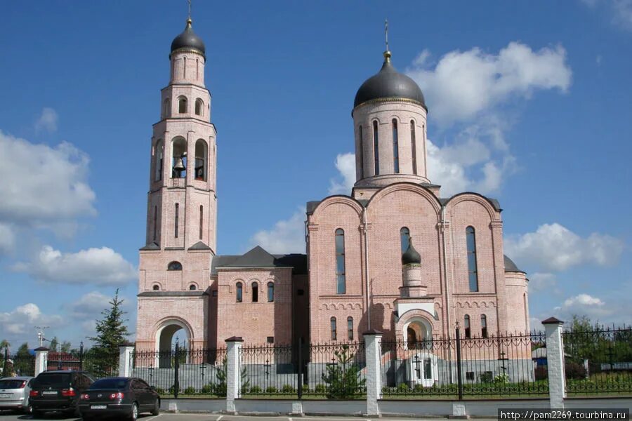храм илии пророка в апрелевке. сайт храма илии в апрелевке. апрелевка площадь трех. церковь илии пророка апрелевка. памятники в городе апрелевка.