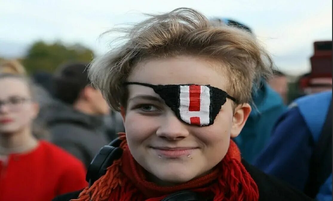 Дети на митинге навального. Дебилы на митинге. Дети за навального. Оппозиционеры россии. Лица оппозиции.