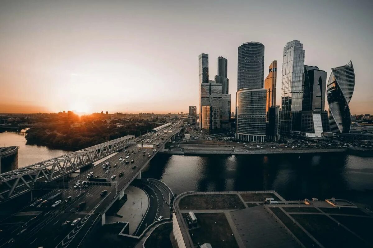 Города новые современные. Grand Tower Москва Сити. Москва Сити ночью 2022.