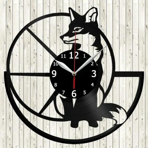 Часы foxes. Часы с лисой. Лиса с часами. Часы из винила тематика оружие. Настенные часы лиса.