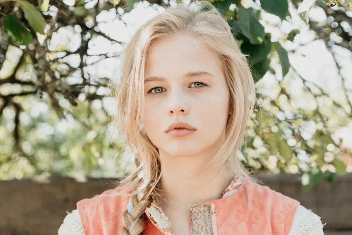 Кто играл катю в холопе. Александра бортич холоп. Холоп фильм 2019 александр. Холоп фильм 2019. Екатерина романенко.