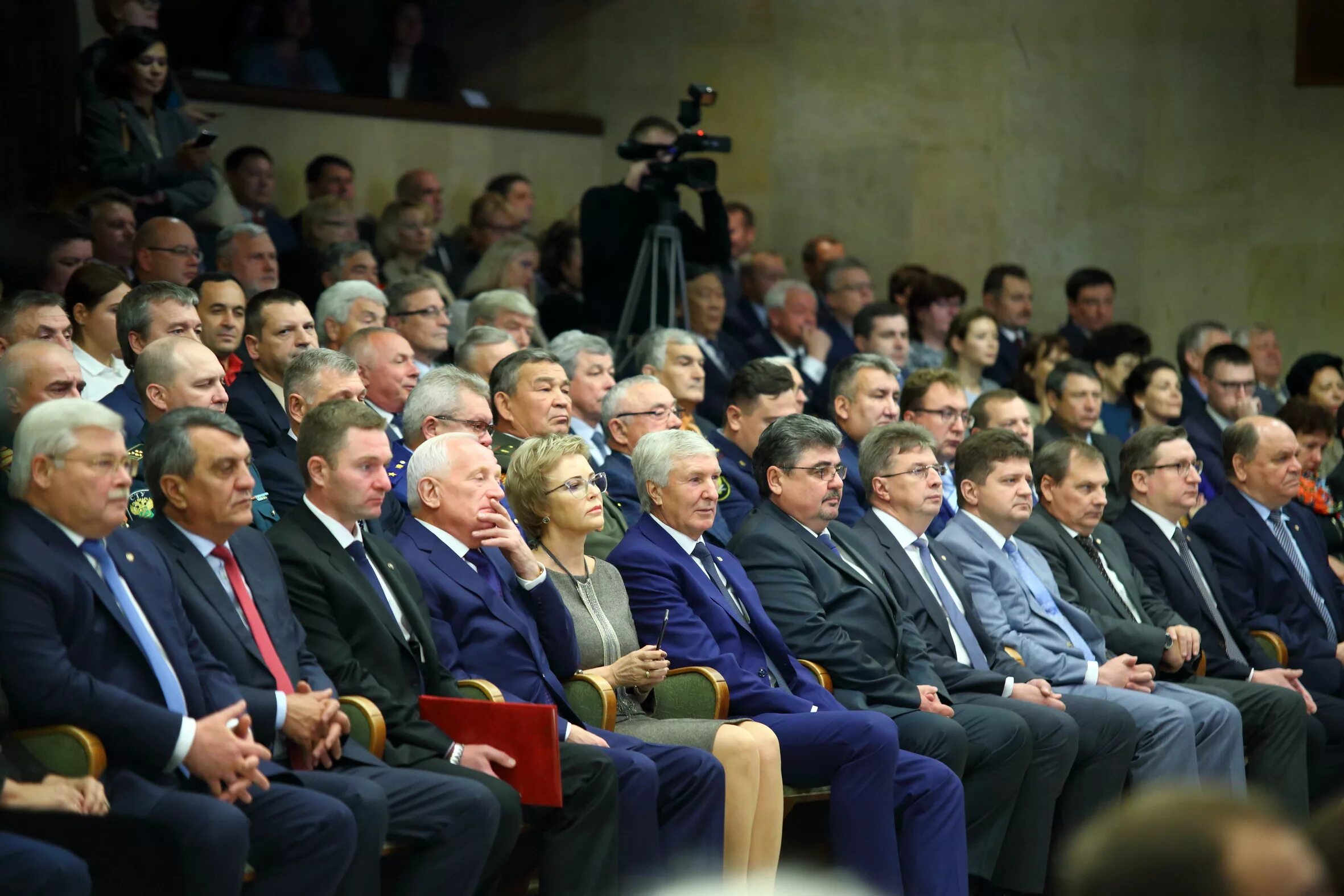 Вести томск новости томска. Законодательная Дума Томской области. Правительство Томской области. Областная администрация Томск. Госдума Томск.